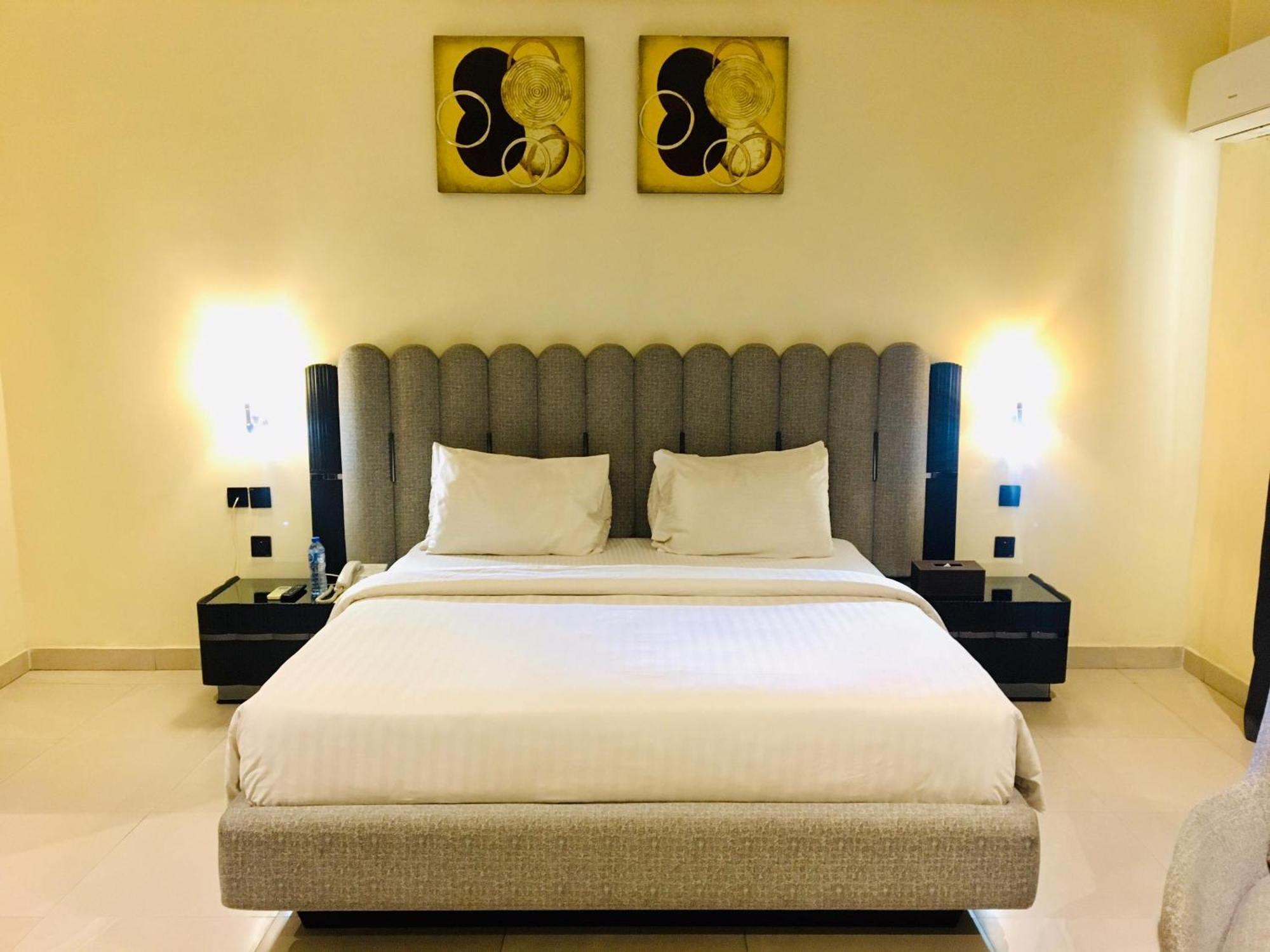 Summerset Continental Hotel Maitama By T E L E Hospitality อาบูจา ภายนอก รูปภาพ