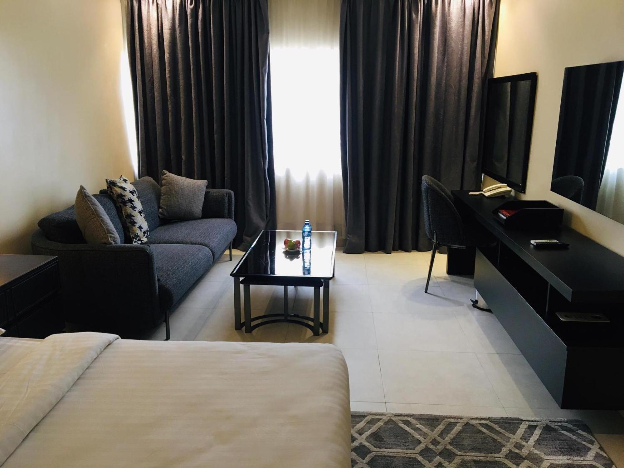 Summerset Continental Hotel Maitama By T E L E Hospitality อาบูจา ภายนอก รูปภาพ