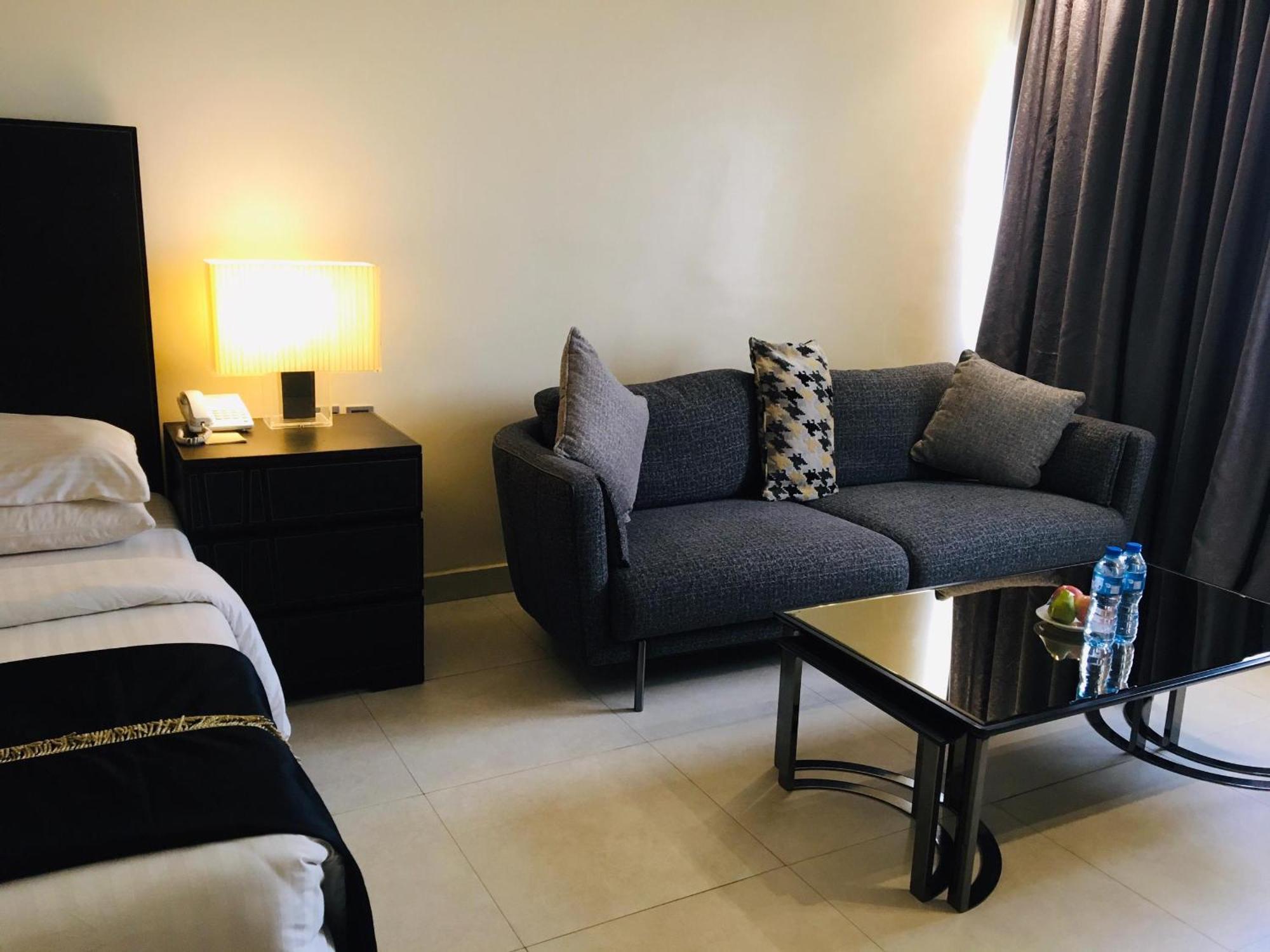 Summerset Continental Hotel Maitama By T E L E Hospitality อาบูจา ภายนอก รูปภาพ