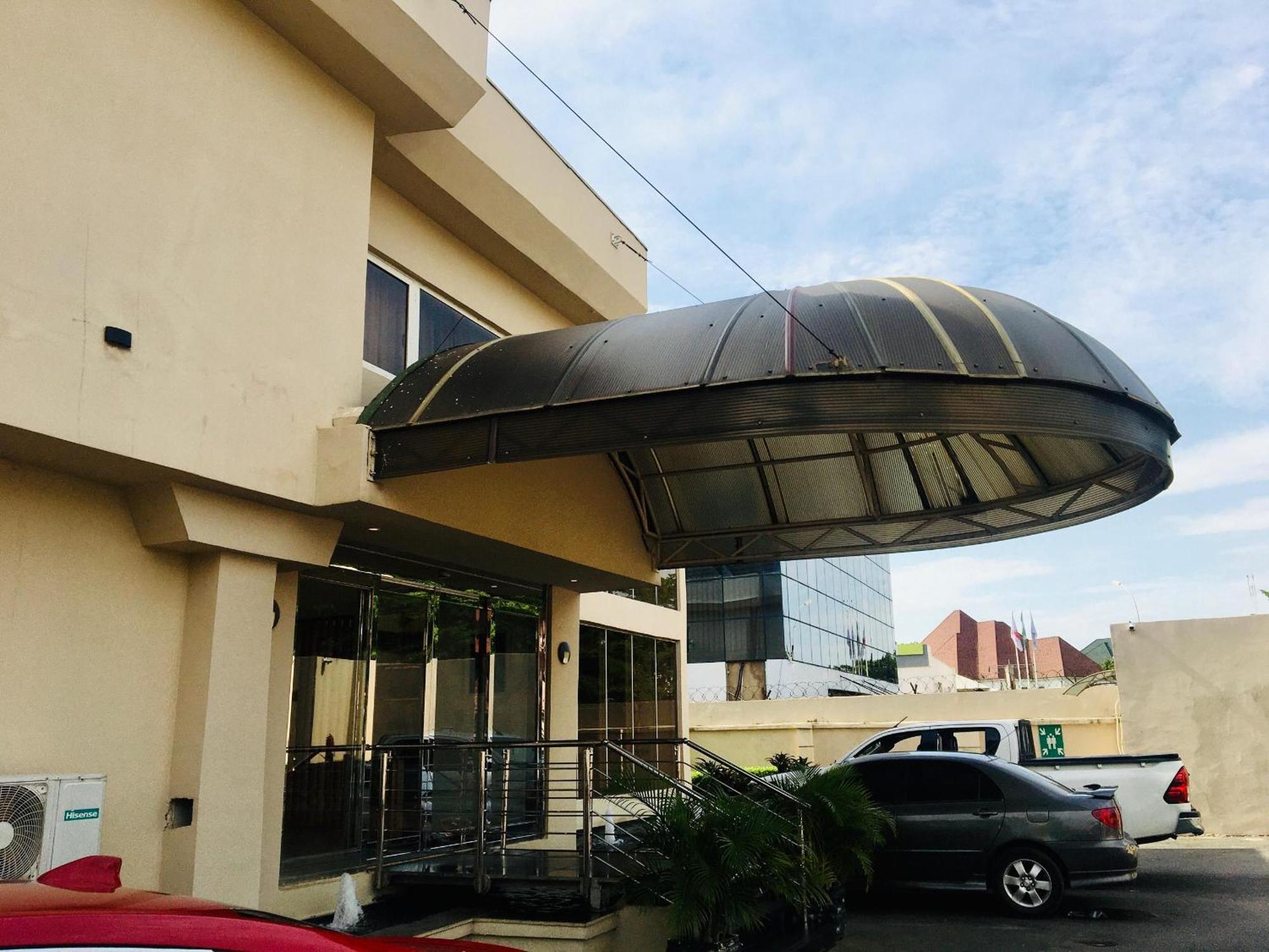 Summerset Continental Hotel Maitama By T E L E Hospitality อาบูจา ภายนอก รูปภาพ