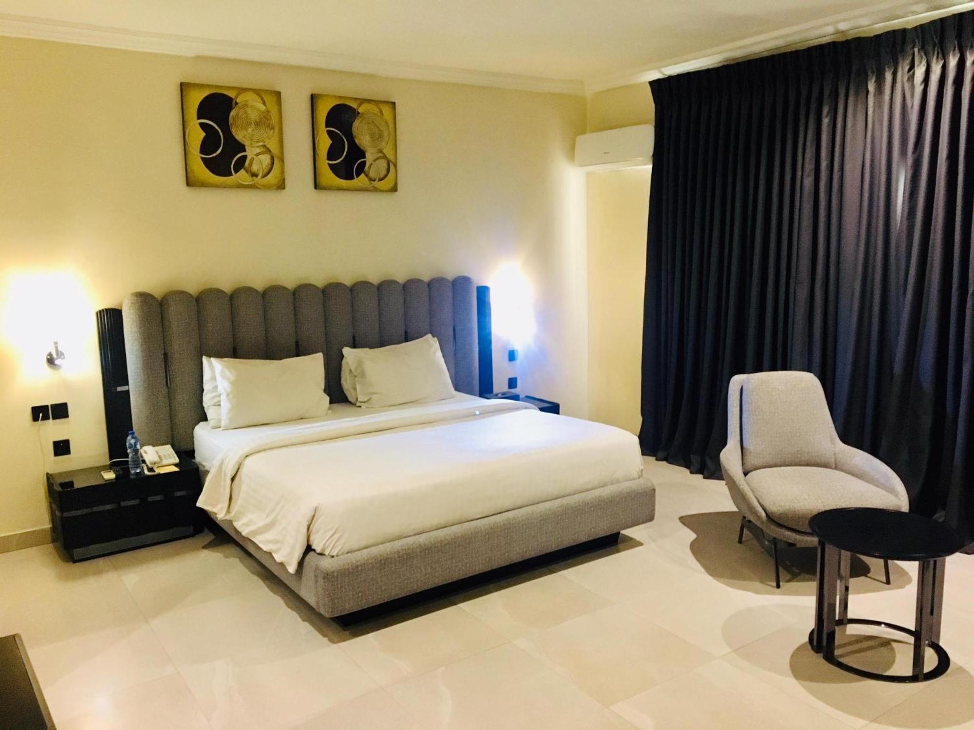 Summerset Continental Hotel Maitama By T E L E Hospitality อาบูจา ภายนอก รูปภาพ
