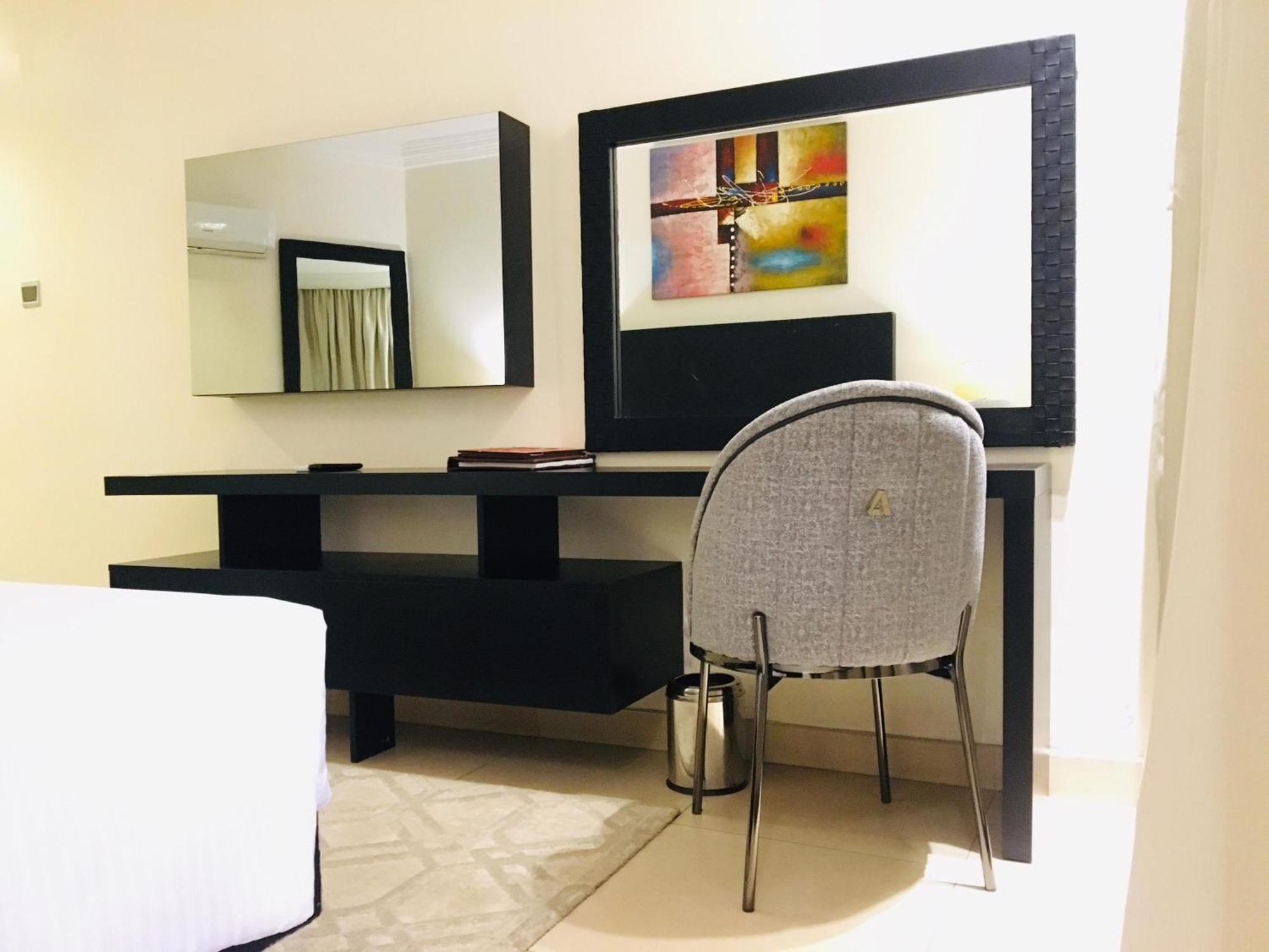 Summerset Continental Hotel Maitama By T E L E Hospitality อาบูจา ภายนอก รูปภาพ