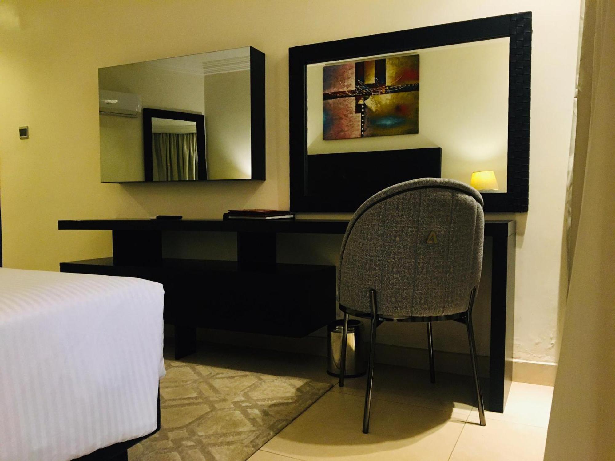 Summerset Continental Hotel Maitama By T E L E Hospitality อาบูจา ภายนอก รูปภาพ